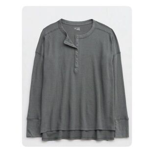 Aerie / Wow! Waffle Henley T-
Shirt / olive Green / medium